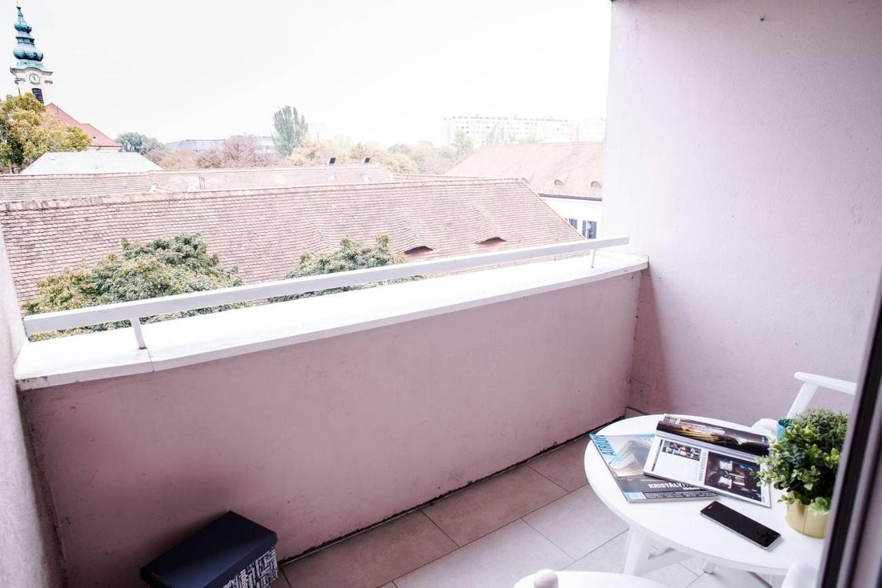 Peaceful, Cozy And New Apartment With Balcony Budapest Exteriör bild