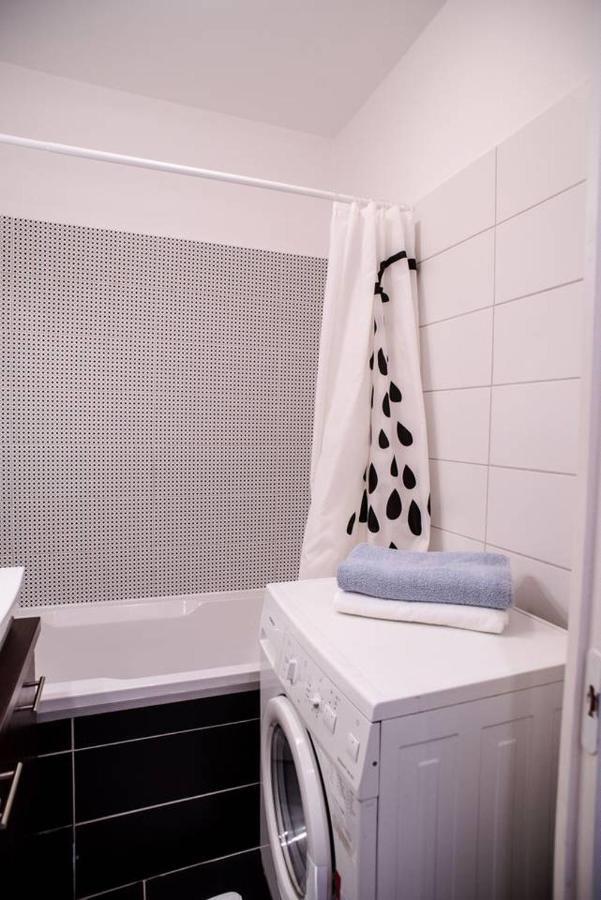 Peaceful, Cozy And New Apartment With Balcony Budapest Exteriör bild